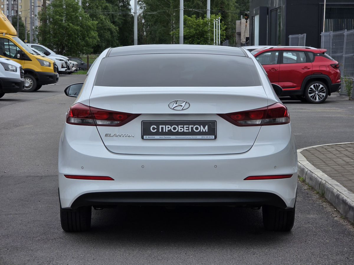 Hyundai Elantra