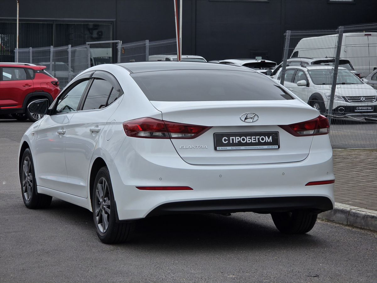 Hyundai Elantra