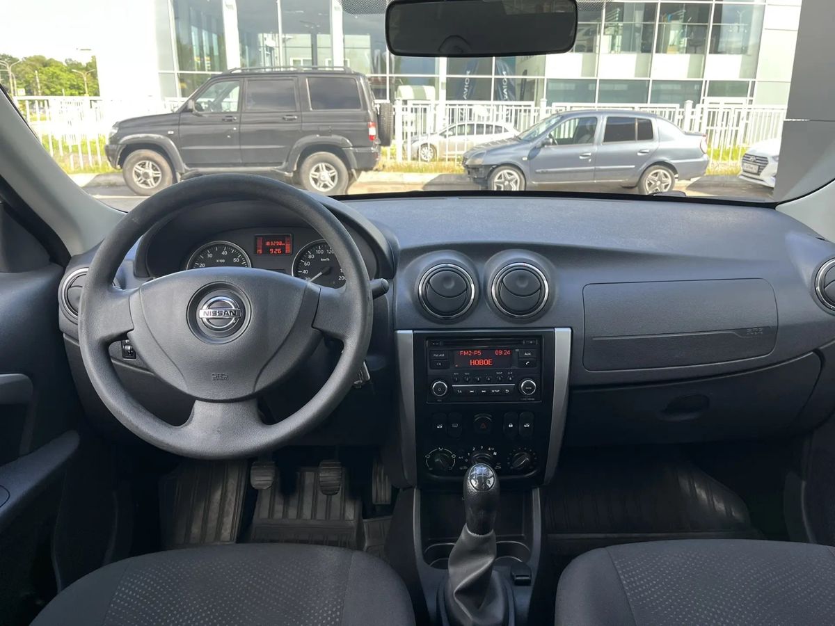 Nissan Almera