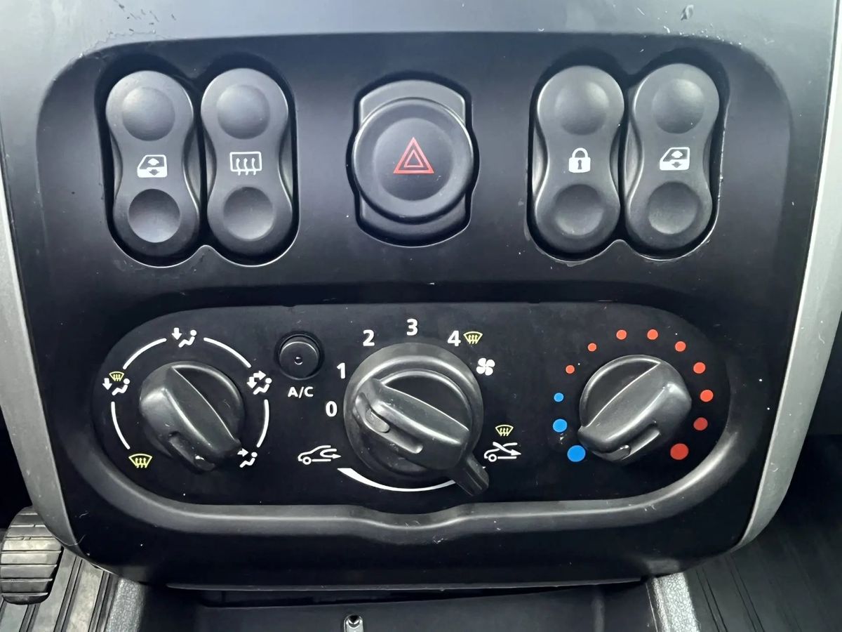 Nissan Almera