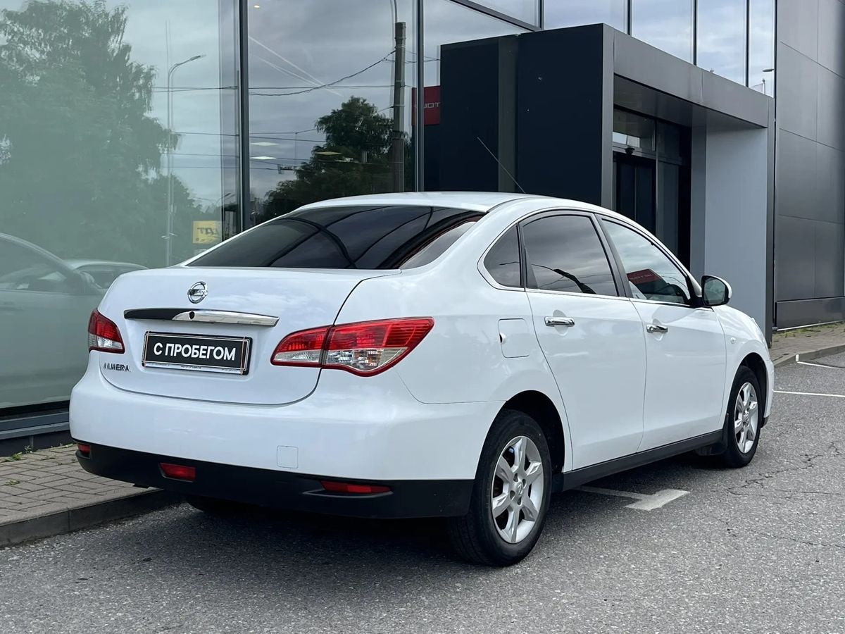 Nissan Almera