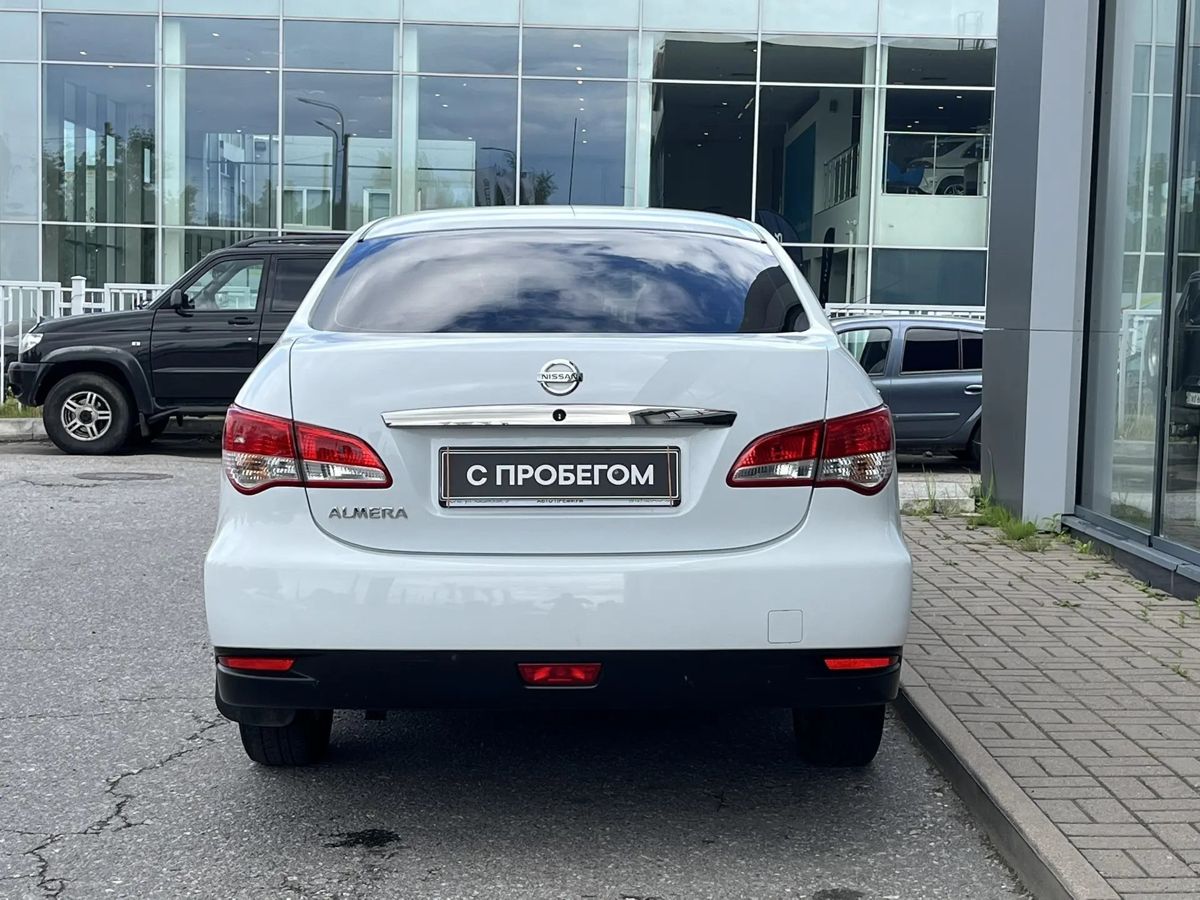 Nissan Almera
