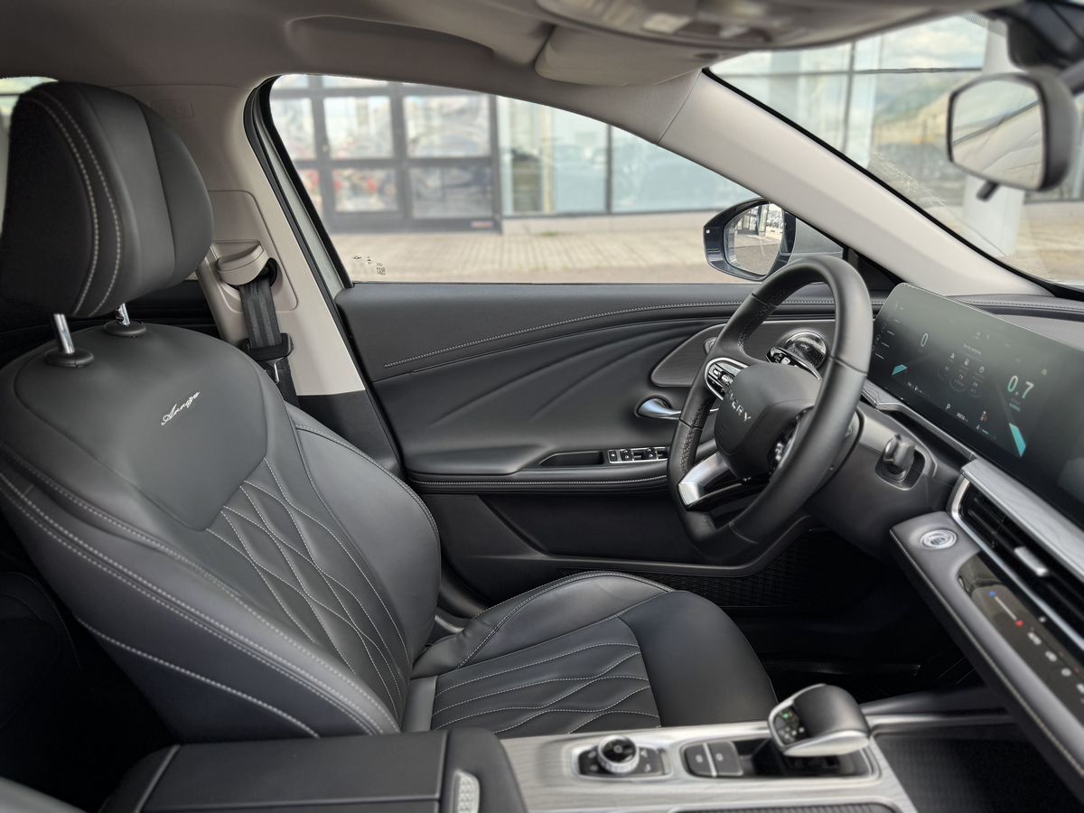 Chery Arrizo 8